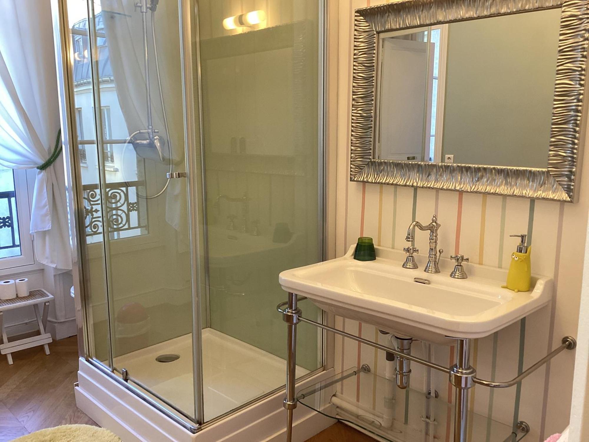 Bed And Breakfast Paris Quartier Champs-Elysees المظهر الخارجي الصورة